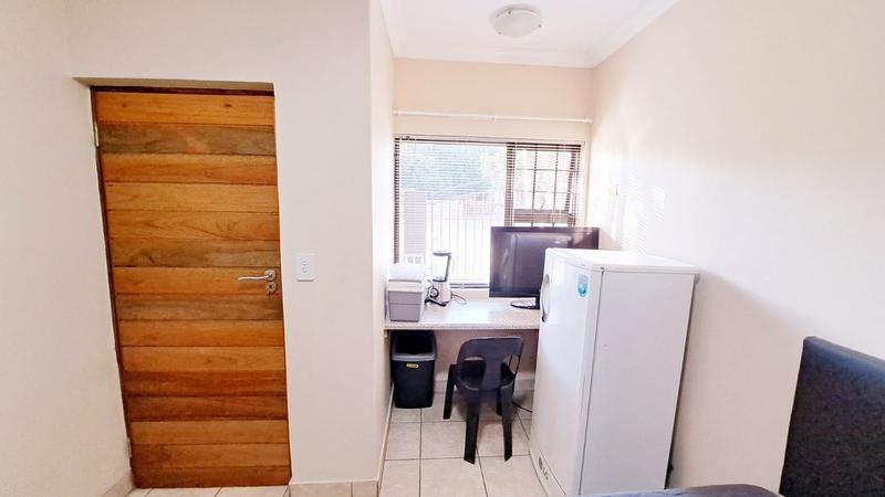 To Let 1 Bedroom Property for Rent in Die Bult North West
